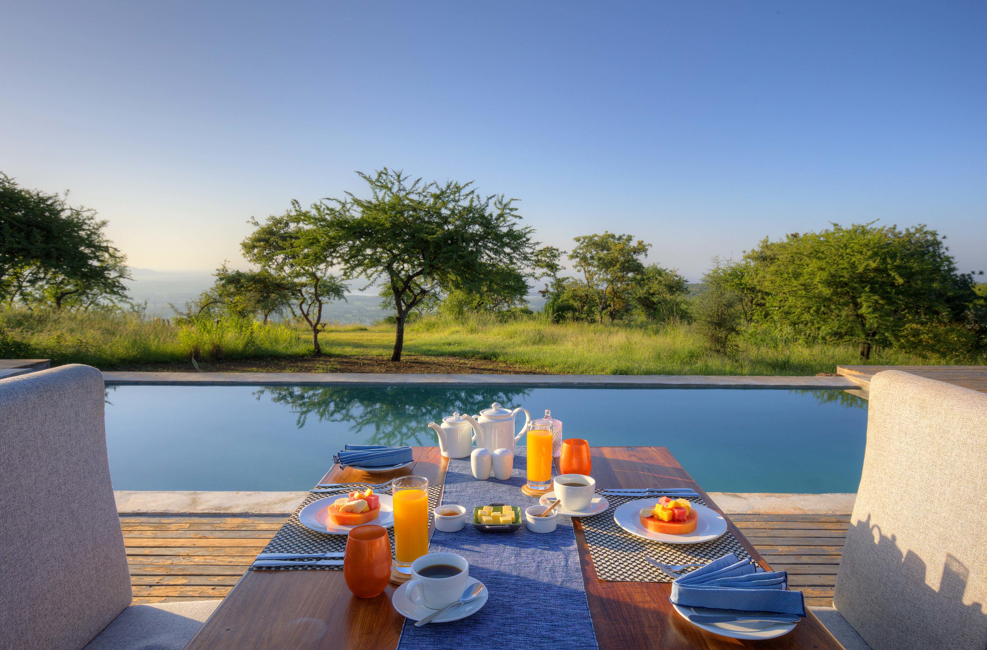 Breakfast at a Lake Manyara safari lodge